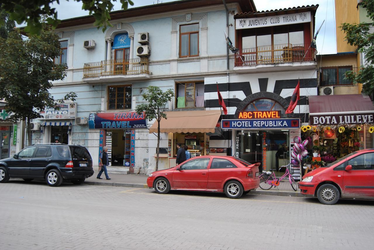 Hotel Republika Tirana Buitenkant foto