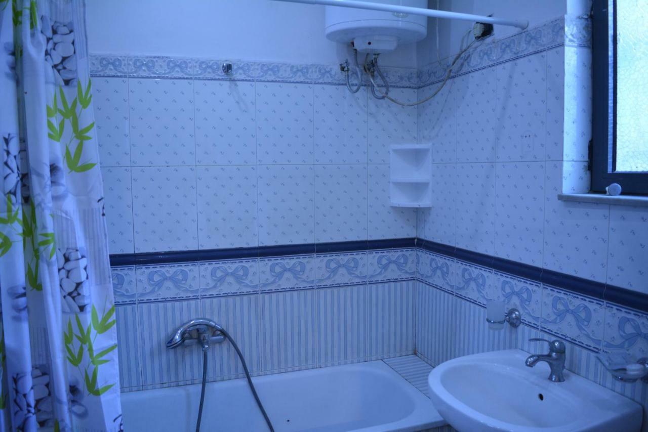 Hotel Republika Tirana Buitenkant foto